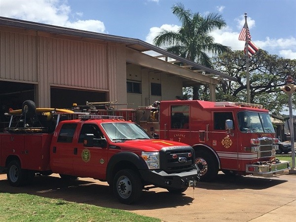 Picture of Waimea Fire Station (Station 7) and apparatuses